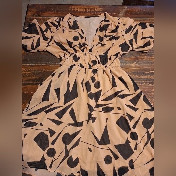 Womens Dress Size Large Pockets Lightweight Flowy Summer Spring Cinched Waist - Picture 4 of 7